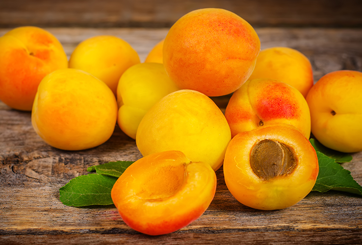 A bunch of Apricots